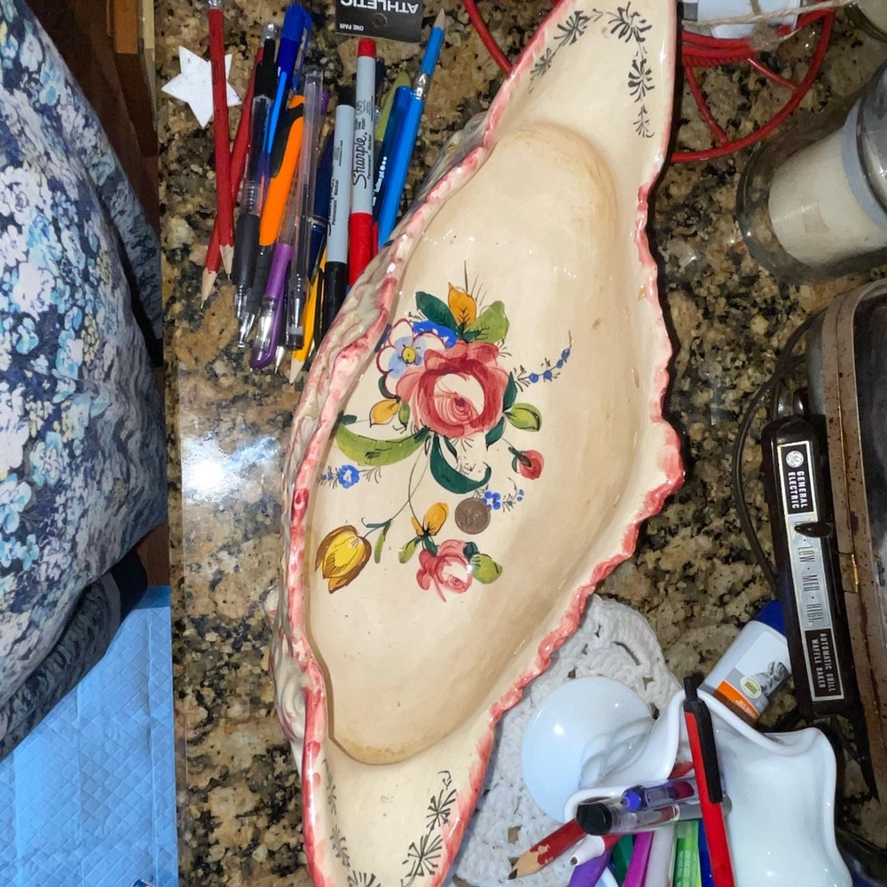 Beautiful dish - Picture 4 of 6